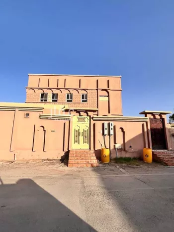 عمارة للبيع في شارع خلف بن مسلمةطريق عنيزة, حي العونية, مدينة عنيزه, منطقة القصيم صورة 4