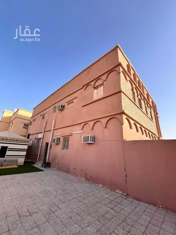 عمارة للبيع في شارع خلف بن مسلمةطريق عنيزة, حي العونية, مدينة عنيزه, منطقة القصيم