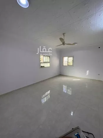 شقة للإيجار في شارع عبدالله بن الحارث ، حي العريجاء الغربية ، الرياض ، منطقة الرياض