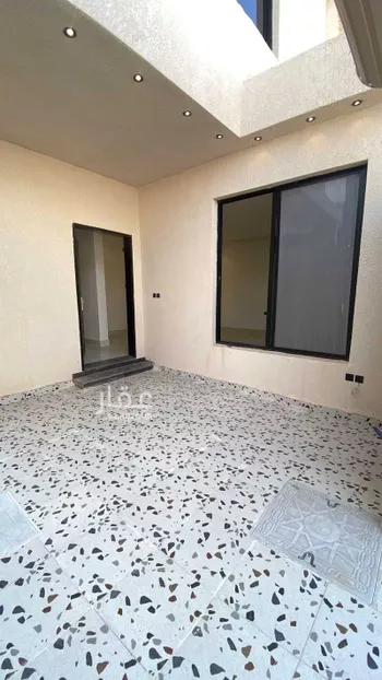 دور للبيع في شارع حمزه القبيطي, حي الرمال, مدينة الرياض, منطقة الرياض صورة 2