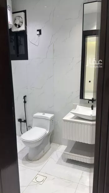 دور للبيع في شارع طريق الملك سعود, حي الشرف, مدينة خميس مشيط, منطقة عسير صورة 4