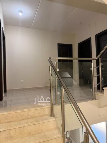 فيلا للبيع في شارع علي الأحمر, حي مطار الملك خالد الدولي, مدينة الرياض, منطقة الرياض