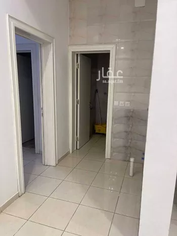 عمارة للإيجار في شارع شارع المحالة, حي العمارة, مدينة خميس مشيط, منطقة عسير صورة 2