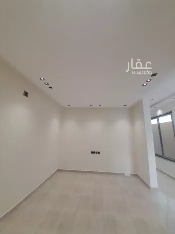 فيلا للبيع في شارع إسماعيل البيهقي, حي عكاظ, مدينة الرياض, منطقة الرياض صورة 3
