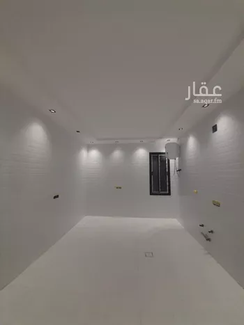 فيلا للبيع في شارع إسماعيل البيهقي, حي عكاظ, مدينة الرياض, منطقة الرياض صورة 4
