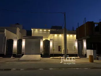دور للبيع في شارع فيصل بن عبدالعزيز, حي الورود, مدينة المزاحميه, منطقة الرياض