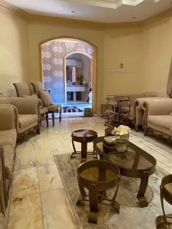 فيلا للبيع في شارع ظبيا, حي شبرا, مدينة الرياض, منطقة الرياض صورة 5