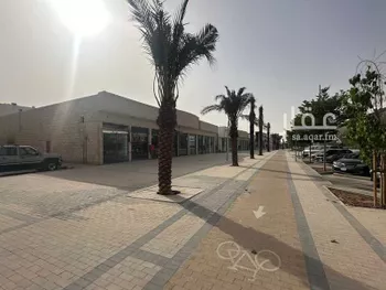 محل للإيجار في شارع الشيخ حسن بن حسين بن علي, حي الحمراء, مدينة الرياض, منطقة الرياض صورة 2