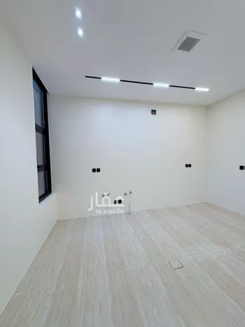 فيلا للبيع في شارع ابن صدقة الغرافي, حي المهدية, مدينة الرياض, منطقة الرياض صورة 4