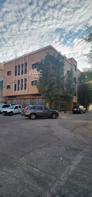 عمارة للبيع في شارع الرابع, حي الثقبة, مدينة الخبر, المنطقة الشرقية