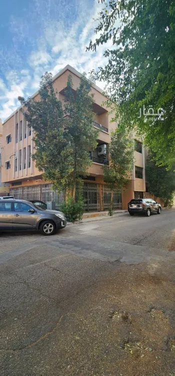 عمارة للبيع في شارع الرابع, حي الثقبة, مدينة الخبر, المنطقة الشرقية صورة 2