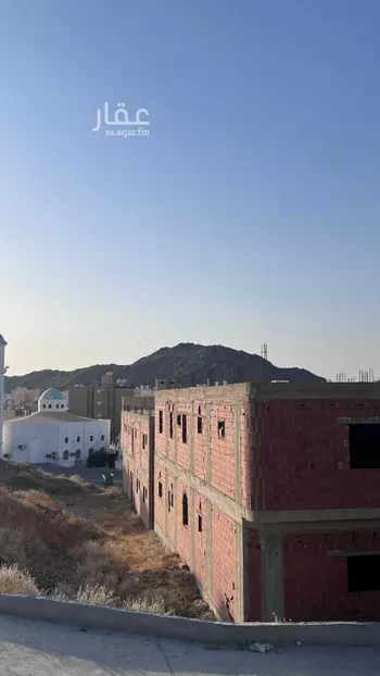 عمارة للبيع في شارع مخطط روابي معاذ, حي العمرة, مدينة مكه المكرمه, منطقة مكة المكرمة صورة 2