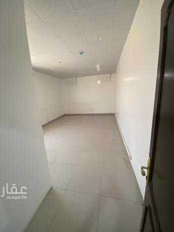 مكتب تجاري للإيجار في شارع الامام عبدالله بن سعود بن عبدالعزيز الفرعى, حي إشبيلية, مدينة الرياض, منطقة الرياض صورة 3
