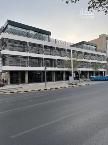 محل للإيجار في شارع التخصصي, حي المعذر الشمالي, مدينة الرياض, منطقة الرياض صورة 2