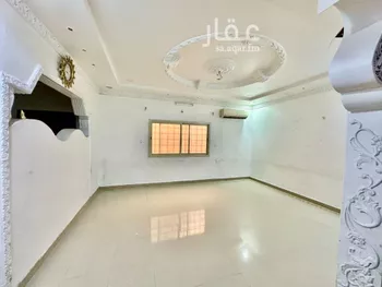 فيلا للبيع في شارع القراء, حي إشبيلية, مدينة الرياض, منطقة الرياض صورة 5