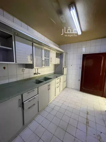 عمارة للإيجار في شارع تميم الدارى, حي شبرا, مدينة الرياض, منطقة الرياض صورة 5