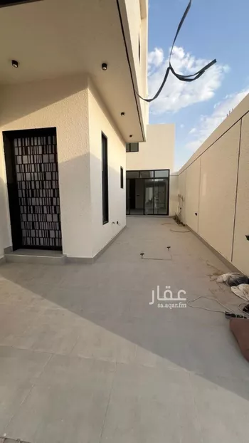 فيلا للبيع في شارع جعفر الأفضلي, حي المهدية, مدينة الرياض, منطقة الرياض صورة 4