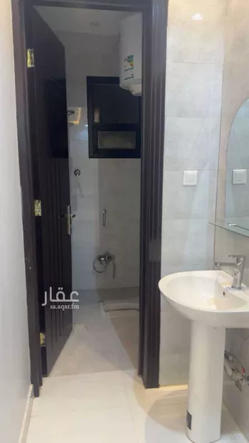 فيلا للإيجار في شارع حميد الطويل, حي عكاظ, مدينة الرياض, منطقة الرياض صورة 4