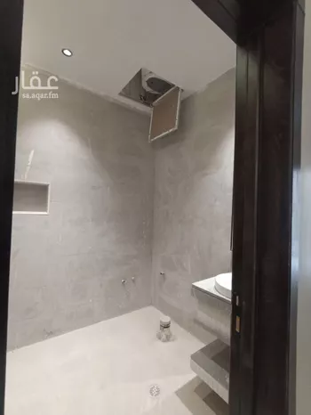 دور للبيع في شارع يثرب, حي شبرا, مدينة الرياض, منطقة الرياض صورة 4
