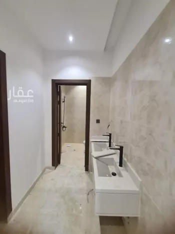 دور للبيع في شارع القناني, حي عكاظ, مدينة الرياض, منطقة الرياض صورة 5