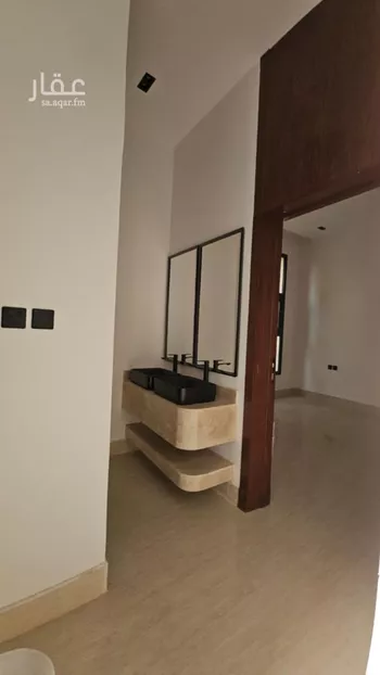 فيلا للبيع في شارع أبي الفضل الضرير, حي العريجاء الغربي, مدينة الرياض, منطقة الرياض صورة 4