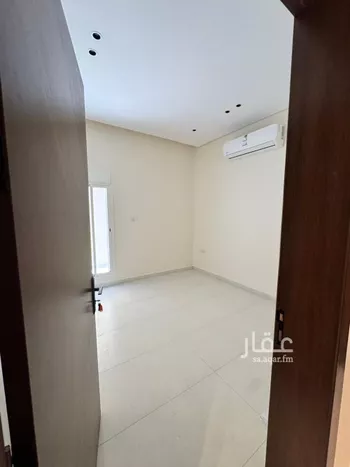 فيلا للإيجار في شارع احمد بن نصر الخفاف, حي العارض, مدينة الرياض, منطقة الرياض صورة 4