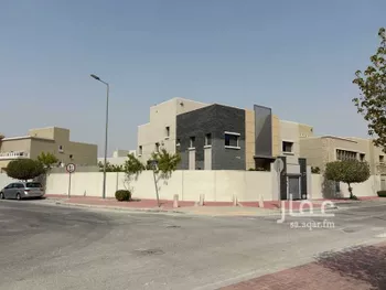 فيلا للبيع في شارع ا٢٣, مدينة الظهران, المنطقة الشرقية صورة 2