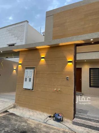 دور للبيع في شارع البرادية, حي الدار البيضاء, مدينة الرياض, منطقة الرياض صورة 2