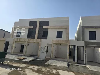 فيلا للبيع في شارع الجارود السلمي, حي عكاظ, مدينة الرياض, منطقة الرياض صورة 3