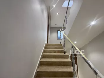 فيلا للبيع في شارع حسين الأبريقي, حي عكاظ, مدينة الرياض, منطقة الرياض صورة 3