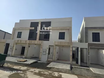 فيلا للبيع في شارع حسين الأبريقي, حي عكاظ, مدينة الرياض, منطقة الرياض صورة 2