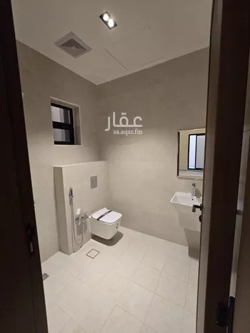 دور للبيع في شارع أبان بن صالح, حي عكاظ, مدينة الرياض, منطقة الرياض صورة 5