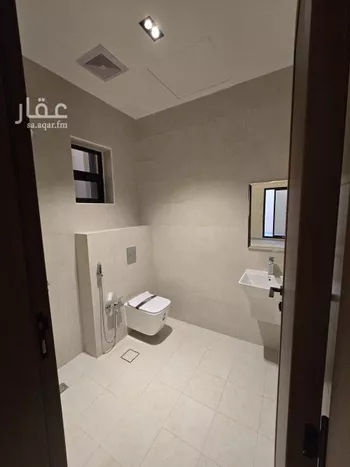 دور للبيع في شارع أبان بن صالح, حي عكاظ, مدينة الرياض, منطقة الرياض صورة 5