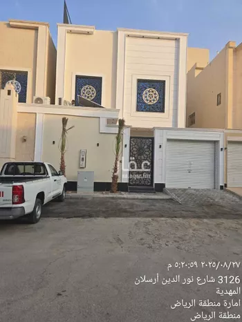 فيلا للبيع في شارع عثمان بن عيسى, حي المهدية, مدينة الرياض, منطقة الرياض صورة 3