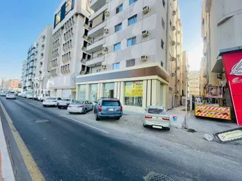 محل للإيجار في شارع طريق الملك فهد فرعي, حي الشرفية, مدينة جدة, منطقة مكة المكرمة صورة 4