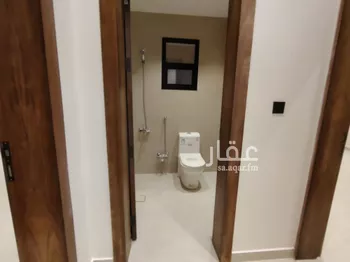دور للبيع في شارع دقاف, حي عكاظ, مدينة الرياض, منطقة الرياض صورة 4