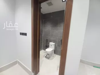 فيلا للبيع في شارع يعقوب بن أبي الفضل, حي عكاظ, مدينة الرياض, منطقة الرياض صورة 2