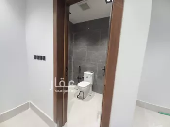 فيلا للبيع في شارع إسماعيل القيسي, حي عكاظ, مدينة الرياض, منطقة الرياض صورة 4