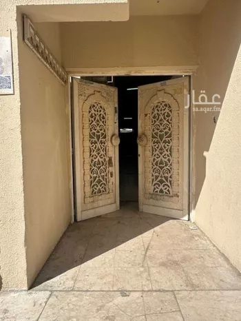 عمارة للبيع في شارع عبد الكريم السلمي, حي مدينة العمال, مدينة الدمام, المنطقة الشرقية صورة 3