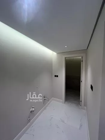 فيلا للبيع في شارع محمد بن عيسى العدني, حي المهدية, مدينة الرياض, منطقة الرياض صورة 5