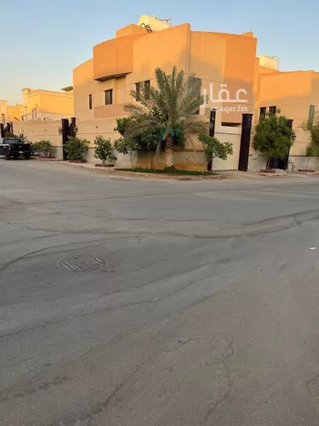 فيلا للبيع في شارع المختارة, حي الربيع, مدينة الرياض, منطقة الرياض