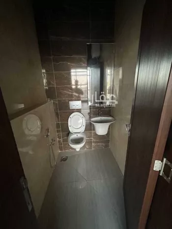 عمارة للإيجار في شارع جرير, حي الملز, مدينة الرياض, منطقة الرياض صورة 3