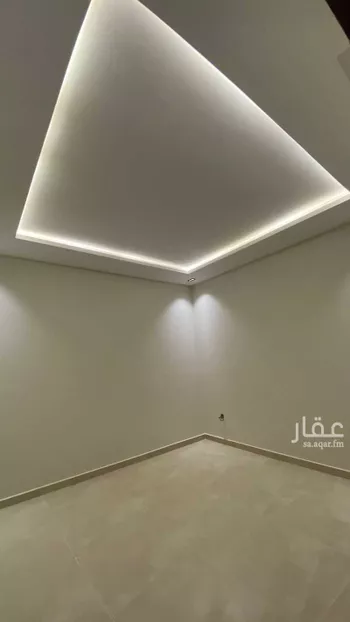 دور للبيع في شارع علي بن هبيرة, حي عكاظ, مدينة الرياض, منطقة الرياض صورة 3