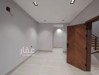 فيلا للبيع في شارع عبدالرحمن ابن مقبل, حي عكاظ, مدينة الرياض, منطقة الرياض صورة 5