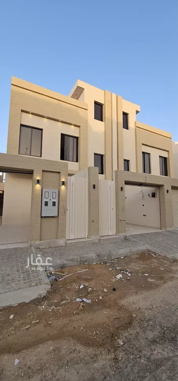 دور للبيع في شارع الصفار الذهبي, حي عكاظ, مدينة الرياض, منطقة الرياض