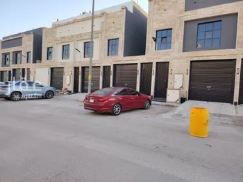 فيلا للبيع في شارع ابن الطيلسان القرطبي, حي عكاظ, مدينة الرياض, منطقة الرياض صورة 3