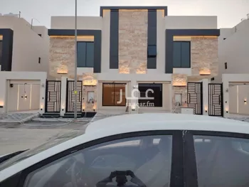 فيلا للبيع في شارع ابن سيدة اللغوي, حي عكاظ, مدينة الرياض, منطقة الرياض صورة 3