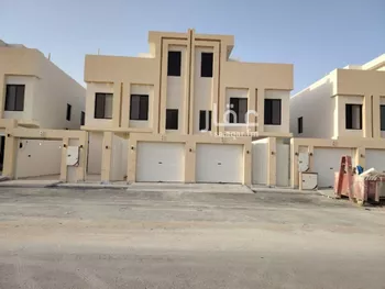 دور للبيع في شارع عبدالخالق الصابوني, حي عكاظ, مدينة الرياض, منطقة الرياض