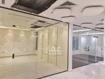 مكتب تجاري للإيجار في شارع انس بن مالك, حي الياسمين, مدينة الرياض, منطقة الرياض صورة 2