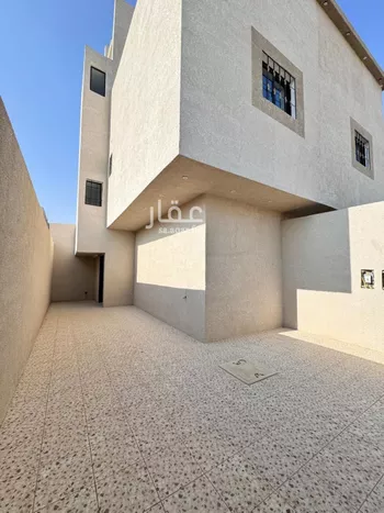 دور للبيع في شارع رقم 42, حي بدر, مدينة الرياض, منطقة الرياض